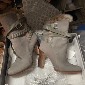 Gray suede boots with fur